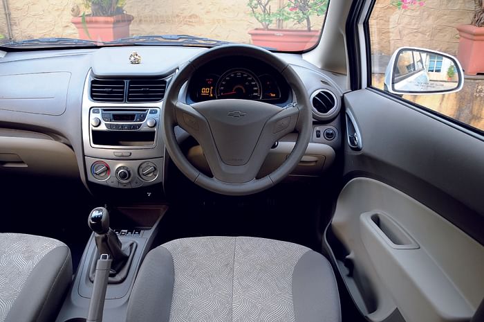 Chevrolet Sail U-VA review, test drive Chevrolet Sail U-VA review, test drive